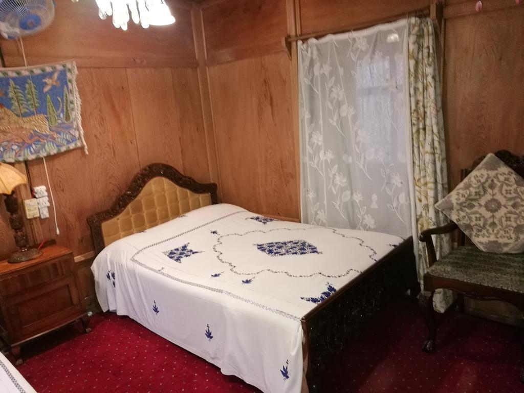 House Boat Hardy Palace Srīnagar 外观 照片