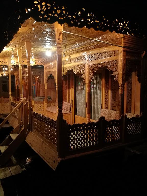 House Boat Hardy Palace Srīnagar 外观 照片